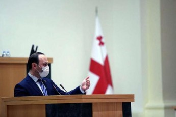 anri-oxanaSvili-opoziciisTvis-xalxs-mandati-revoluciisa-da-destruqciisTvis-ar-miucia