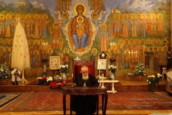 ilia-meore-vTxovT-ufals-mSvidobas-sixaruls-da-imediT-vuyurebT-momavals