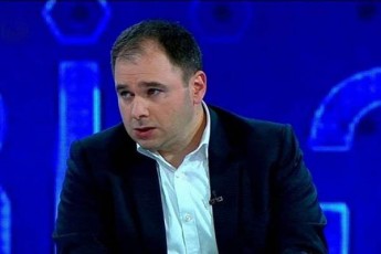 nikoloz-samxaraZe-opoziciis-jansaRi-nawili-emijneba-destruqciul-scenars-da-Sesabamisad-maT-velodebiT-parlamentSi