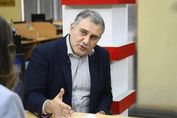 mixeil-sarjvelaZe-ratom-gaxda-irakli-kobaxiZis-toni-salaparako-CemTvis-gaugebaria---misi-toni-absoluturad-sworad-SerCeulia