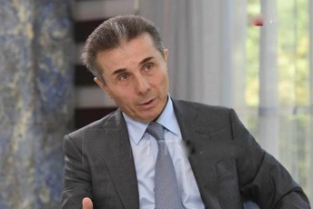 biZina-ivaniSvili-dRes-biznesi-araTu-Tavisufalia-aramed-misi-igive-warmomadgenlebi-ukve-aRarc-politikur-gancxadebebs-eridebian-da-arc-politikaSi-mosvlas