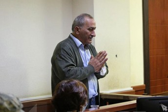 miqelaZe-melaSvils-rato-miveciT-es-teritoria-ra-muRami-iyo