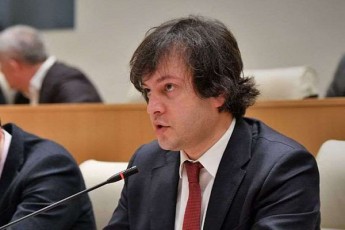 irakli-kobaxiZe-gvaqvs-informacia-rom-20-mde-opozicioner-deputats-parlamentSi-Semosvla-surs