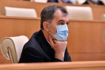 sozar-subari-mandatebis-Sewyvetis-sakiTxi-SeiZleba-dadges-nebismier-wuTs---bevri-opozicioneri-Riad-acxadebs-rom-mzadaa-parlamentSi-Semosasvlelad