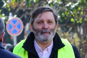 nebismieri-iuristi-ityvis-rom-es-aris-devna-politikuri-gancxadebebis-gamo