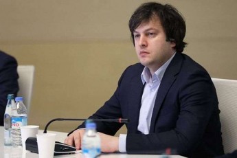 irakli-kobaxiZe-biZina-ivaniSvili-politikaSi-moqmedebda-rogorc-grosmaisteri-romelic-winaswar-Tvlida-aTze-met-svlas