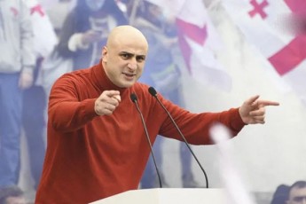 me-ar-gadavixdi-giraos-da-aravis-aqvs-ufleba-gadaixados-Cems-magivrad---Tu-vinme-Cems-magivrad-gadaixdis-winaswar-vacxadeb-es-iqneba-prokuraturis-da-xelisuflebis-morigi-binZuri-maqinacia
