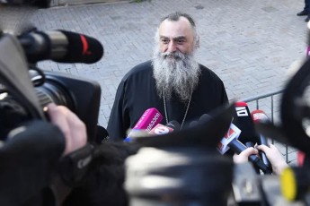 meufe-nikolozi-vfiqrob-meufe-petres-sakiTxi-sinodze-ar-iqneba---am-adamians-ar-dauSavebia-araferi-imis-msgavsi-rac-ukve-daaSava