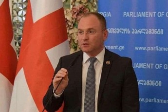 irakli-beraia-mxardamWeri-aqtis-inicireba-aSS-is-axal-kongresSi-kidev-erTxel-adasturebs-saqarTvelos-mimarT-mtkice-da-uryev-orpartiul-mxardaWeras