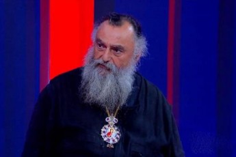 meufe-nikolozi-skandalSi-exveva