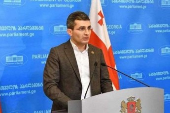mamuka-mdinaraZe-me-piradad-arc-gayalbebuli-arCevnebis-gatarebas-vapireb-da-arc-binZuri-rusuli-TamaSis