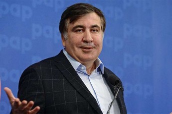 mixeil-saakaSvili-specrazmelebi-doqsofuloebi-arian-Tu-ra-unda-mivideT-maT-dedasTan-da-mamasTan-Svilebs-auwion-yuri