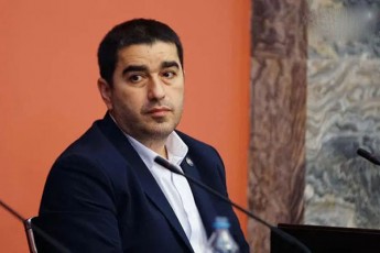 Salva-papuaSvili-ar-mgonia-irakli-RaribaSvilis-mxridan-imaze-met-sixistes-hqondes-adgili-vidre-giorgi-gaxarias-SemTxvevaSi-iyo