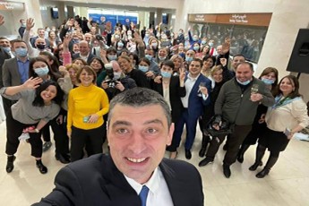ratom-moxsna-yvela-rekordi-gaxarias-gamosamSvidobebelma-fotom