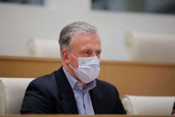 giorgi-xelaSvili-istoriulad-dapirispirebis-Sedegze-pasuxismgeblobas-xalxi-orive-mxares-akisrebs-radgan-maT-ver-miaRwies-SeTanxmebas