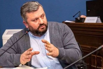 uCa-seTuri-araswori-Tavis-interesebze-morgebuli-monopolistebis-tipuri-gancxadebebi-aqvT-did-operatorebs-komunikaciebis-komisiis-mimarT