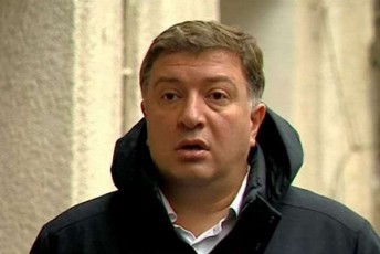 gigi-ugulava-ar-viziareb-mixeil-saakaSvilis-paToss-plebiscits-bevri-plusi-aqvs