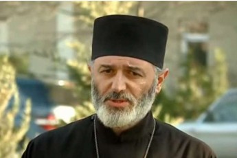 andria-jaRmaiZe-Wyondidis-eparqiis-movlenebze-mrevlis-protesti-rezidenciaSi-ZaliT-SeWras-ar-amarTlebs
