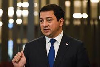 arCil-TalakvaZe-minda-politikuri-mxardaWera-kidev-erTxel-davudasturo-premier-ministr-irakli-RaribaSvils