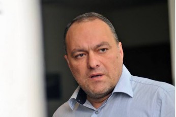 giorgi-RviniaSvili-melia-aris-Cveulebrivi-politikuri-mZevali-da-nu-ifiqrebs-xelisufleba-rom-misi-gaTavisuflebiT-yvela-krizisi-amoiwureba