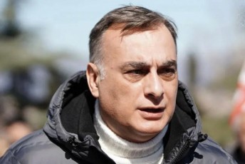 zaal-udumaSvili-aravin-apirebs-ivaniSvilTan-politikuri-tyveebiT-vaWrobas