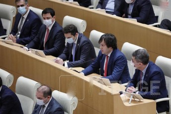 irakli-kobaxiZe-miuxedavad-opoziciis-radikaluri-nawilis-destruqciuli-nabijebisa-qarTuli-ocneba-uzrunvelyofs-SeTanxmebis-saTanadod-aRsrulebas