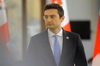 kaxa-kuWava-ara-marto-nika-melia-aramed-yvela-ixdis-giraos-visac-survili-aqvs-rom-sapyrobile-datovos