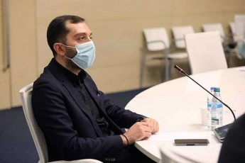 ra-SemTxvevaSi-ar-aris-rekomendebuli-sinofarmiT-vaqcinacia---biZina-kulumbegovis-ganmarteba