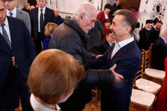 biZina-ivaniSvili-kaxi-kavsaZe-Cvens-mexsierebaSi-samudamod-darCeba-rogorc-laRi-da-ganumeorebeli-sikeTiTa-da-siyvaruliT-savse-raindi