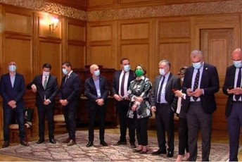 Sarl-miSelis-dokumentze-xelmomweri-opozicioneri-politikosebi-erTobliv-gancxadebas-avrceleben