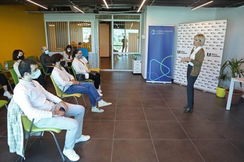 komunikaciebis-komisiam-mediawignierebis-konkursis-monawile-studentebs-sertificirebuli-treningebi-Cautara-
