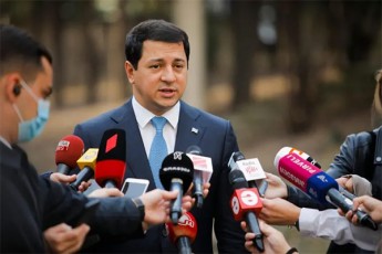 arCil-TalakvaZis-gancxadebiT-qarTuli-ocneba-rogorc-pasuxismgebliani-politikuri-Zala-amnistiis-kanons-ganaxorcielebs-im-formiT-rogorc-xelmoweril-dokumentSia