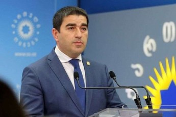 Salva-papuaSvili-faqt-metrze-Tqvens-TviTqebis-paToss-ar-Seesabameba-naxevari-weli-erTi-martivi-siyalbiT-savse-cxrili-Tu-ver-gaanalizeT