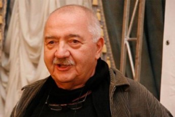 robert-sturua-kanalizaciebs-geZaxiT-mTavars-da-formulas-tv-pirvels-ki-soflis-ubornias