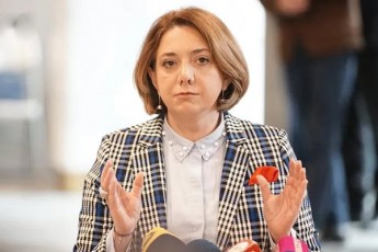 salome-samadaSvili-nacmoZraobas-ukve-mwvaved-akritikebs---inteleqtisgan-daclili-partia-momavals-ver-Seqmnis