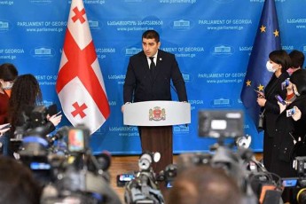 Salva-papuaSvili-saqarTvelos-moqalaqeobaze-uaris-TqmiT-zurab-adeiSvili-pasuxismgeblobisgan-gaqcevas-cdilobs