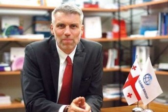 sebastian-molineusi-internetizaciis-proeqtze-batono-premier-ministro-ministrebo-madlobas-gixdiT-erTgulebisTvis-am-proeqtis-mimarT-vulocav-mTavrobas-Zlier-partniors-msoflio-bankisTvis
