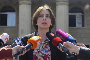 xatia-dekanoiZe--kobaxiZes-vpirdebi-Cven-miviRebT-iseT-gadawyvetilebas-romelic-mas-ar-unda-rom-miviRoT