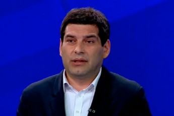 avtobusebis-Sesyidvis-Sesaxeb-gavrcelebul-dezinformaciaze-konkretuli-arxebisa-da-maTi-mepatroneebis-politikaa-rom-sadac-yvelaze-swori-mimarTulebiT-viTardebi-raRac-Savi-CaawveTon
