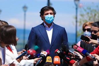 kaxa-kalaZe-nacionaluri-moZraoba-parlamentSi-SesvliT-ukiduresad-mZime-mdgomareobaSi-aRmoCndeba-iseve-rogorc-SeusvlelobiT