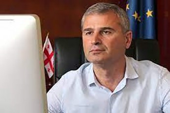 irakli-qadagiSvili-namaxvanhesTan-dakavSirebuli-protesti-TiTqos-ekologiuri-moTxovnebiT-daiwyo-da-axla-qveynis-gaCerebiT-imuqrebian