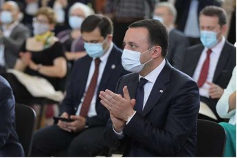 ar-SemiZlia-ar-aRvniSno-biZina-ivaniSvilis-roli-da-damsaxureba-romelic-iyo-diasporis-warmomadgeneli-Semdeg-dabrunda-saqarTveloSi-da-udidesi-wvlili-Seitana-Cveni-qveynis-ganviTarebaSi