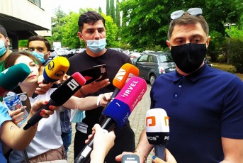 eqspo-jorjiaSi-sadac-giorgi-gaxarias-partiis-damfuZnebeli-yriloba-unda-gaimarTos-Zmebi-arvelaZeebi-mividnen