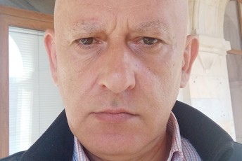 gela-mamukaSvili-rom-ara-qarTuli-ocnebis-saxeliT-kenWisyra-gaxdebodiT-deputatebi