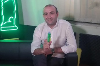 iago-xviCia-vapirebdiT-rom-nacmoZraobas-parlamentSi-wylis-TofebiT-davxvedrodiT-magram-gadavifiqreT-radgan-amas-politikuri-kudebi-moebmeboda
