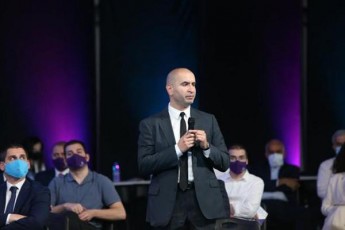 es-aris-saxsrebi-romelic-TiToeulma-Cvenganma-gaviReT-rogorc-donacia---kaxaber-qemokliZe-partiis-dafinansebaze