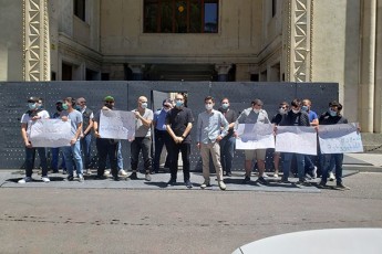 axalgazrdebis-sainiciativo-jgufi-viTxovT-parlamentisa-da-Sesabamisi-uwyebebisgan-detalur-informacias-Tu-ra-xdeba-ninowmindis-bavSvTa-pansionSi