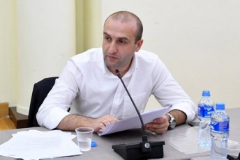 iago-xviCia-didi-xania-nacionalur-moZraobas-parlamentSi-velodebiT-rudunebiT-da-pativiscemiT