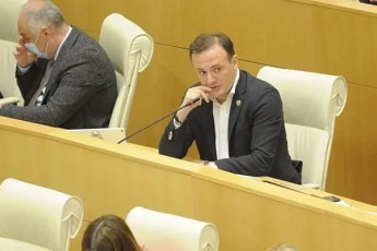 irakli-zarqua-wlebis-ganmavlobaSi-megona-rom-mamuka-xazaraZe-iyo-keTilsindisieri-biznesis-etaloni-amisTvis-mainc-Rirda-Semosvla-parlamentSi-rom-gamego-hu-iz-hu
