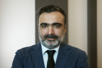 giorgi-TaqTaqiSvili-mindia-daviTaZeze-RaribaSvils-politikuri-niSniT-gaTavisuflebas-rom-daabraleb-gaxaria-mezvriSvilis-xelis-biWi-ubralod-utifrobaa
